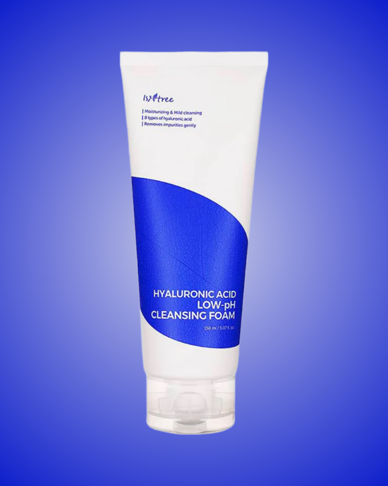 Isntree Hyaluronic Acid Low-pH Cleansing Foam